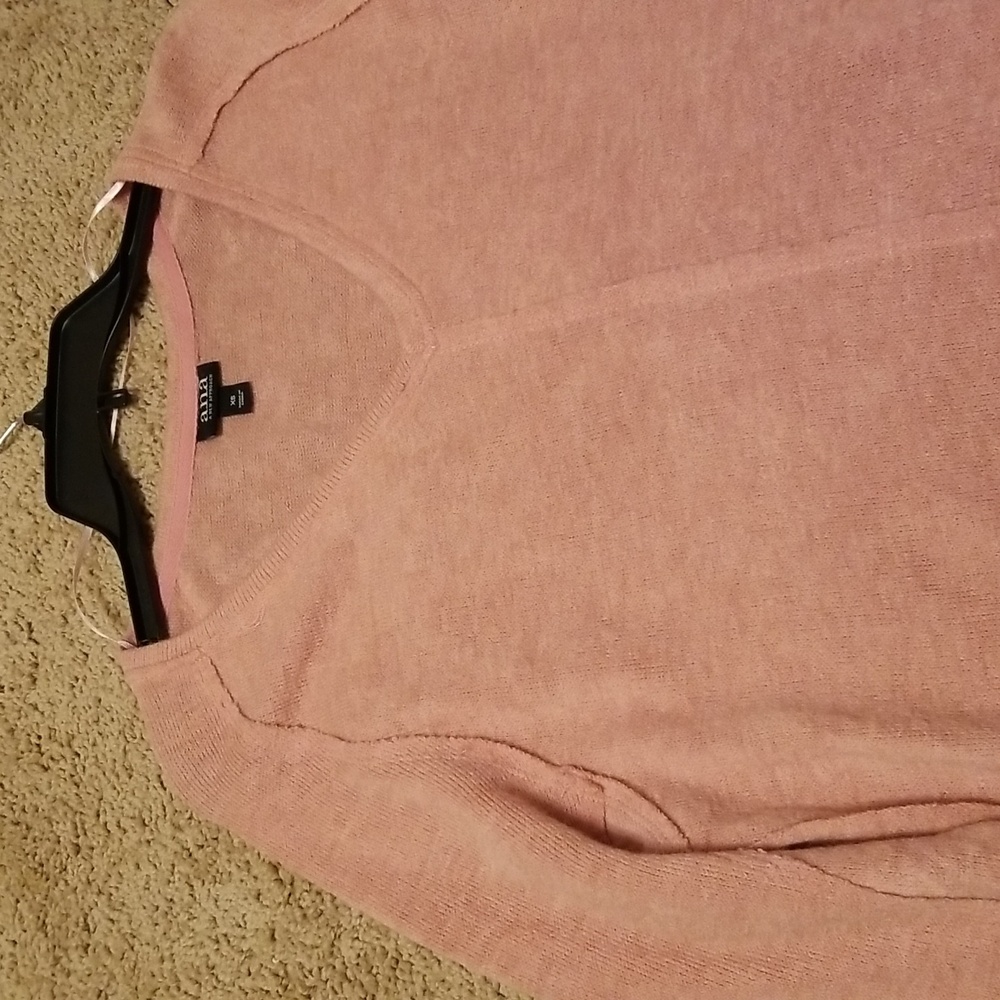 sweater - Picture 4 of 4